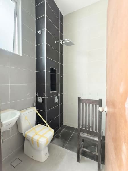 Semi-Detached House for Sale in Johor Bahru (Johor) - Annie Chai - Bathroom - PropertyGuru.com.my