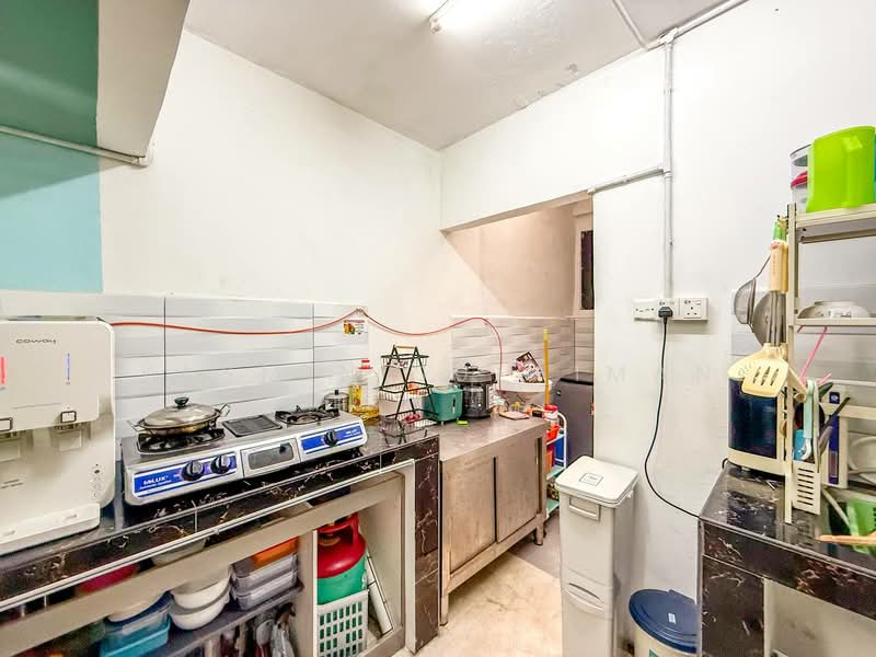 2-storey Terraced House for Sale in Seksyen 18 (Shah Alam) - Yasmin Sulaiman - Kitchen - PropertyGuru.com.my