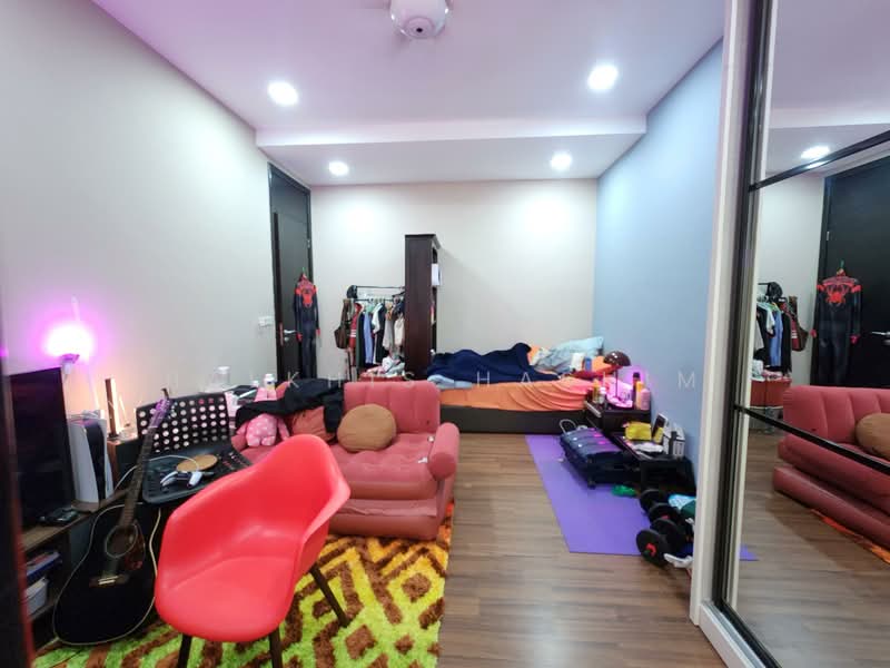 Rumah Teres 2.5 Tingkat untuk Dijual di Bukit Jelutong (Shah Alam) - Balkhis Hashim - Bedroom - PropertyGuru.com.my