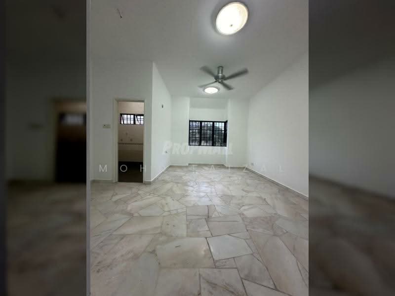 Rumah Teres 2 Tingkat untuk Dijual di Hulu Semenyih (Selangor) - Mohd Faizal - Living Room - PropertyGuru.com.my