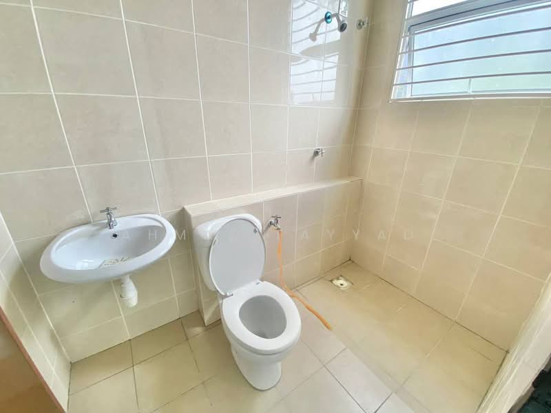 Rumah Teres 3 Tingkat untuk Disewa di Kajang (Selangor) - Ahmad Fayyad - Bathroom - PropertyGuru.com.my