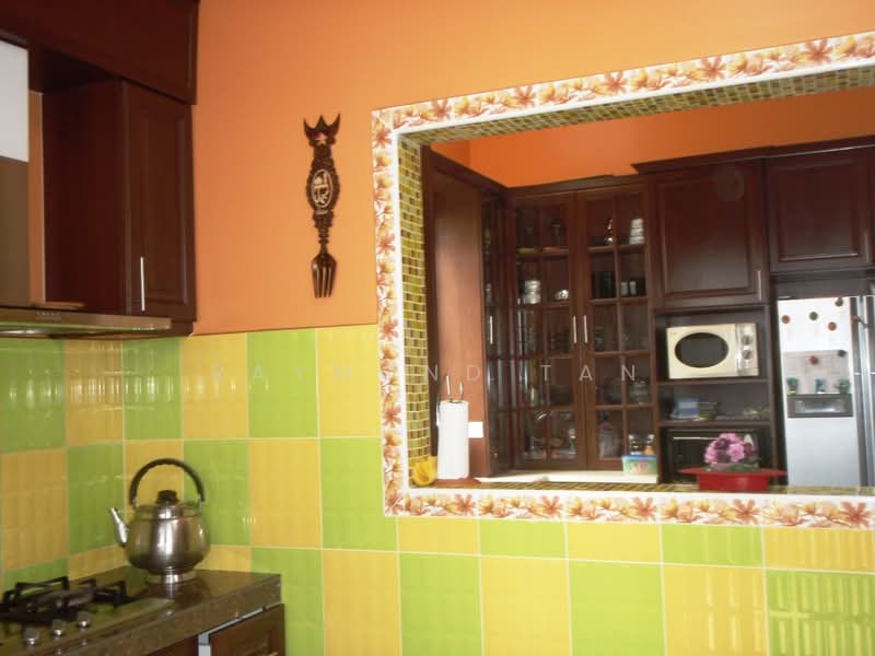 Rumah Berkembar untuk Dijual di Petaling Jaya (Selangor) - Raymond Tan - Kitchen - PropertyGuru.com.my