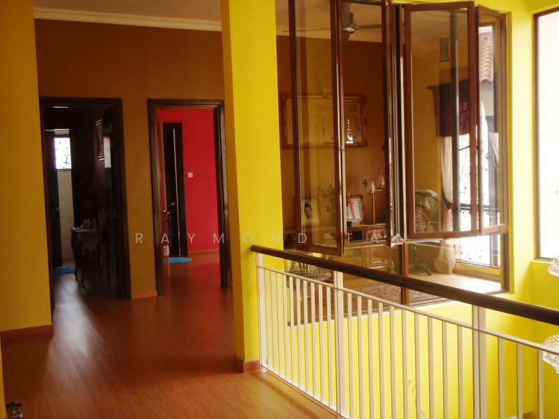 Rumah Berkembar untuk Dijual di Petaling Jaya (Selangor) - Raymond Tan - Corridor - PropertyGuru.com.my