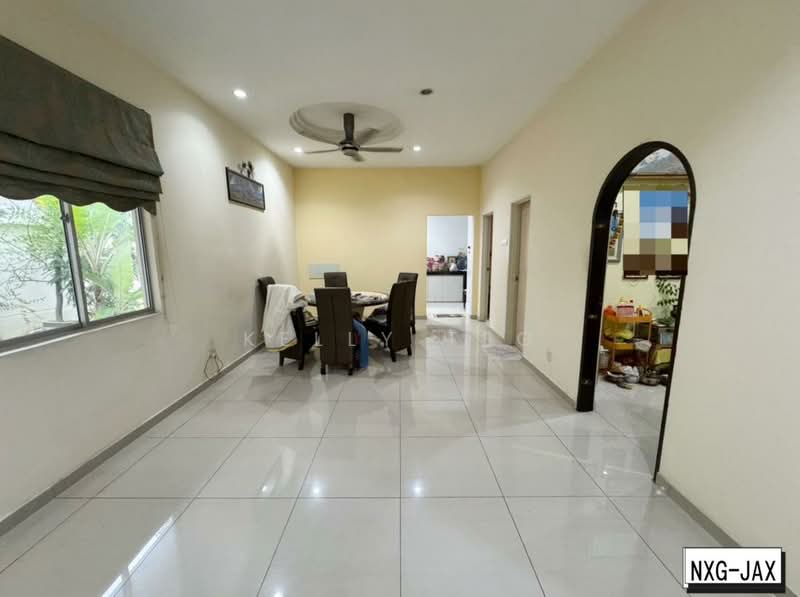 Semi-Detached House for Sale in Ambang Botanic (Klang) - Kelly Teo - Dining Room - PropertyGuru.com.my