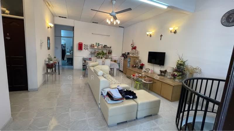Semi-Detached House for Sale in Tanjung Tokong (Penang) - Gary Khoo - Living Room - PropertyGuru.com.my