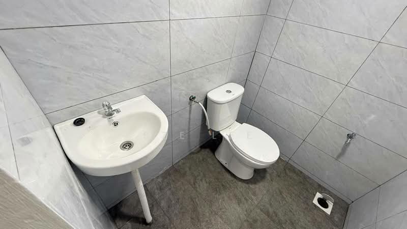 Rumah Teres 1 Tingkat untuk Dijual di Taman Johor Jaya (Johor Bahru) - Sze Lee - Bathroom - PropertyGuru.com.my