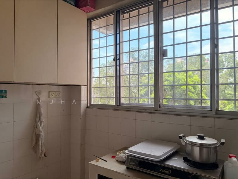 Apartment for Sale at Sri Bayu Apartments - muharni sawarin - Kitchen - PropertyGuru.com.my