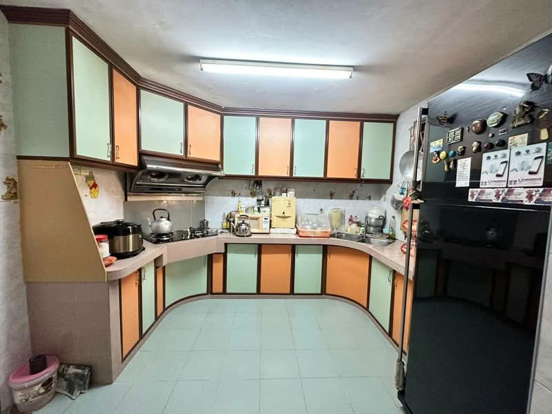 2-storey Terraced House for Sale in Taman Pelangi (Johor Bahru) - Sze Lee - Kitchen - PropertyGuru.com.my