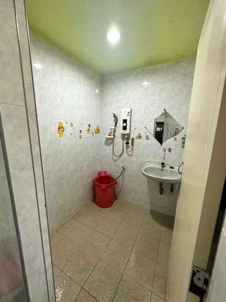 2-storey Terraced House for Sale in Taman Pelangi (Johor Bahru) - Sze Lee - Bathroom - PropertyGuru.com.my