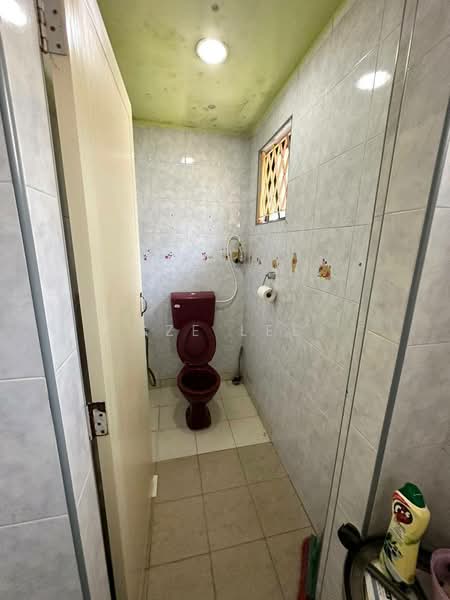 2-storey Terraced House for Sale in Taman Pelangi (Johor Bahru) - Sze Lee - Bathroom - PropertyGuru.com.my