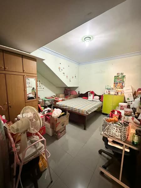 2-storey Terraced House for Sale in Taman Pelangi (Johor Bahru) - Sze Lee - Bedroom - PropertyGuru.com.my