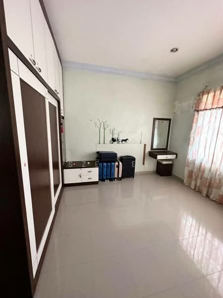 2-storey Terraced House for Sale in Taman Pelangi (Johor Bahru) - Sze Lee - Bedroom - PropertyGuru.com.my