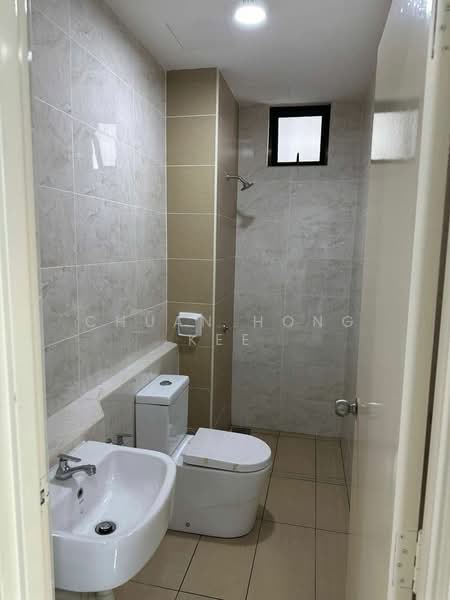 Service Residence for Rent at D'Summit Residences - Chuan Hong Kee - Bathroom - PropertyGuru.com.my