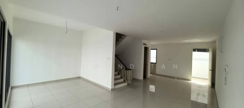 Rumah Teres 4 Tingkat untuk Disewa di Damansara Perdana (Selangor) - Raymond Tan - Living Room - PropertyGuru.com.my