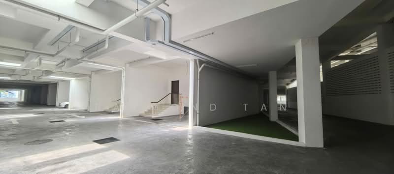 Rumah Teres 4 Tingkat untuk Disewa di Damansara Perdana (Selangor) - Raymond Tan - Car Park - PropertyGuru.com.my