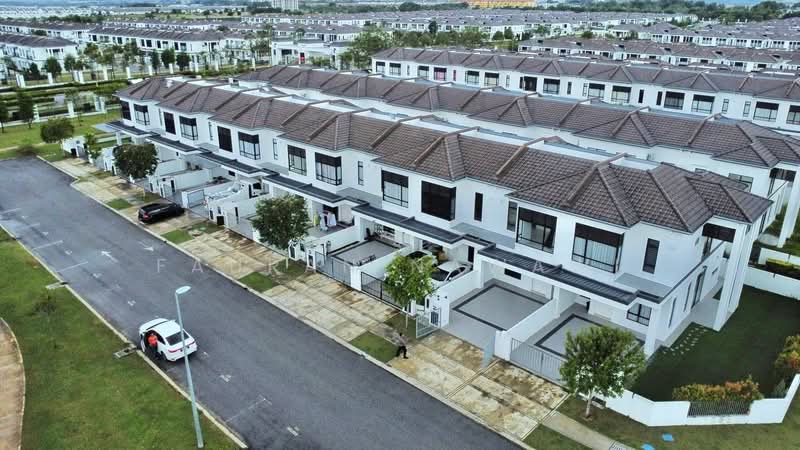 Rumah Teres 2 Tingkat untuk Dijual di Puncak Alam (Selangor) - Fauran Nawawi - PropertyGuru.com.my