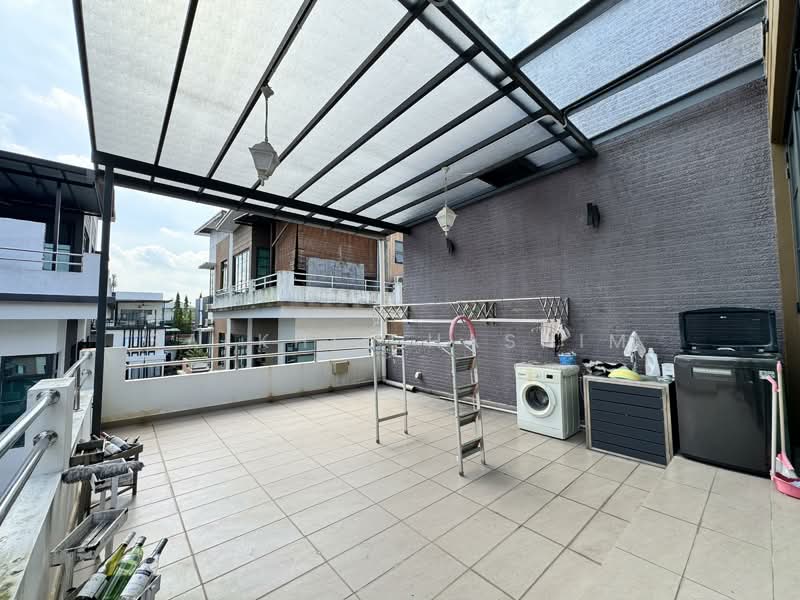 Semi-Detached House for Sale in Sungai Buloh (Selangor) - Balkhis Hashim - Balcony - PropertyGuru.com.my