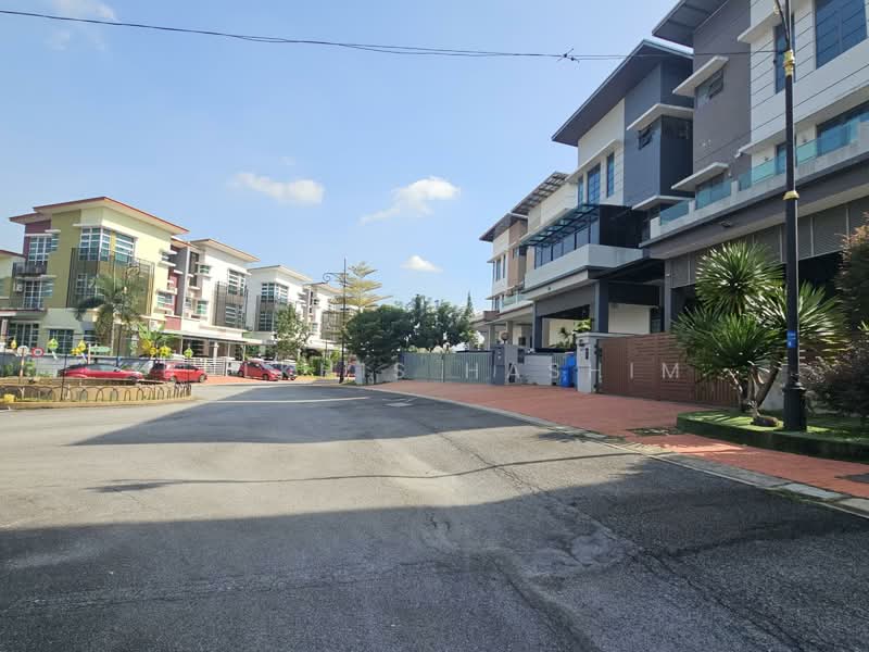 Semi-Detached House for Sale in Sungai Buloh (Selangor) - Balkhis Hashim - Exterior - PropertyGuru.com.my