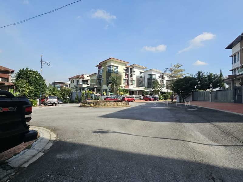 Semi-Detached House for Sale in Sungai Buloh (Selangor) - Balkhis Hashim - Exterior - PropertyGuru.com.my