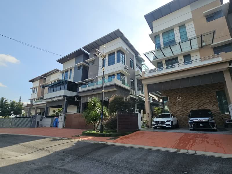 Semi-Detached House for Sale in Sungai Buloh (Selangor) - Balkhis Hashim - Exterior - PropertyGuru.com.my