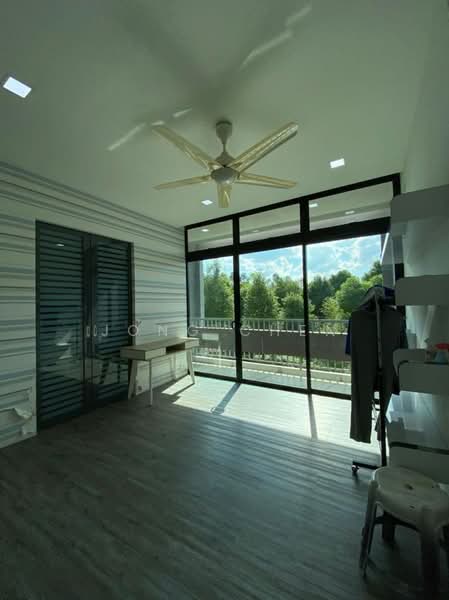 Rumah Kluster untuk Dijual di Taman Mount Austin (Tebrau) - Jong Chen - Balcony - PropertyGuru.com.my