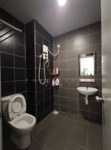 Service Residence for Sale at The Zizz @ Damansara North - Yoke Leng Sew - Bathroom - PropertyGuru.com.my