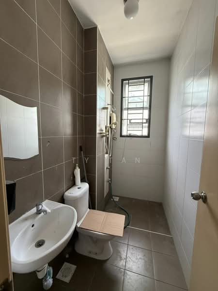 2-storey Terraced House for Sale in Johor Bahru (Johor) - TY Tan - Bathroom - PropertyGuru.com.my