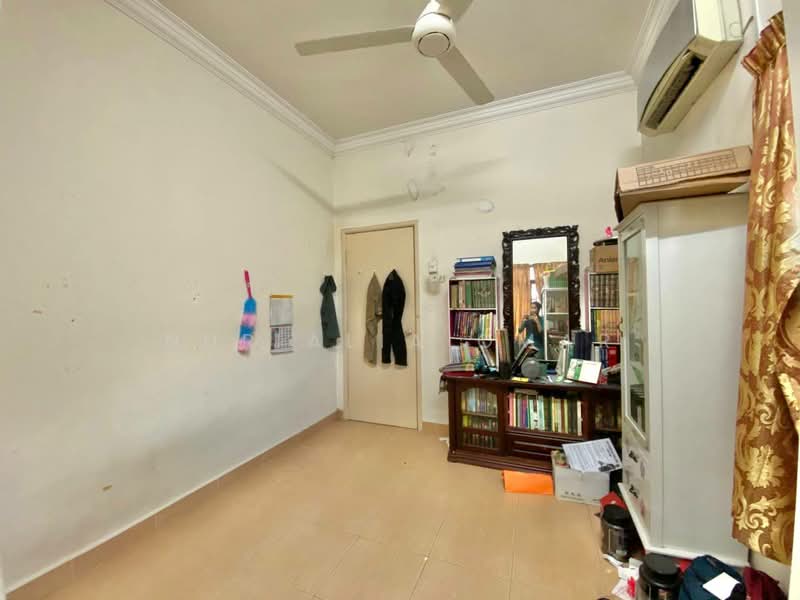 2.5-storey Terraced House for Sale in Bandar Bukit Puchong (Puchong) - Nur Alia Omar - Study - PropertyGuru.com.my
