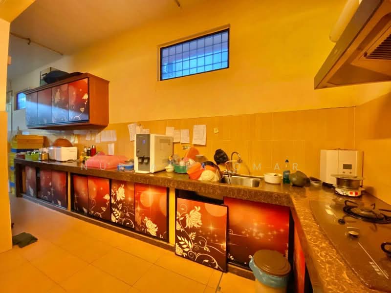 2.5-storey Terraced House for Sale in Bandar Bukit Puchong (Puchong) - Nur Alia Omar - Kitchen - PropertyGuru.com.my