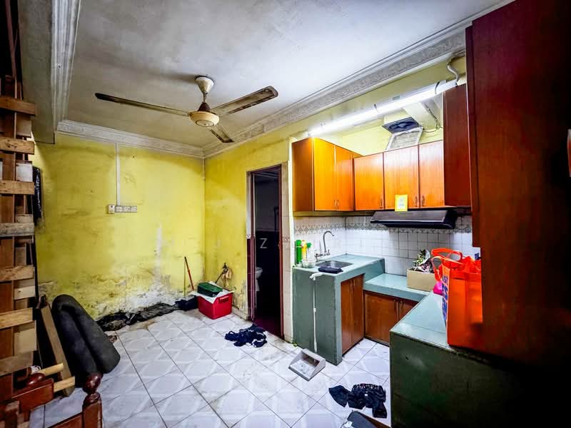 2-storey Terraced House for Sale in Kuala Lumpur (Kuala Lumpur) - M.J Zairin - Kitchen - PropertyGuru.com.my