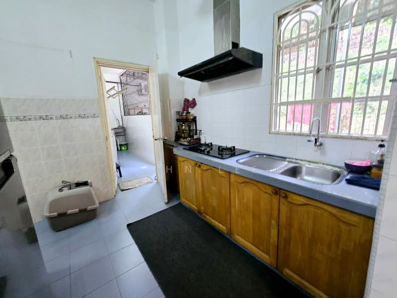 2.5-storey Terraced House for Sale in Bayan Hill Homes (Puchong) - John Lee - Kitchen - PropertyGuru.com.my