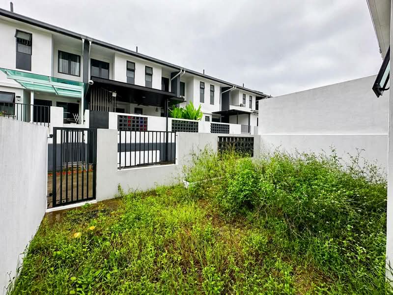 2-storey Terraced House for Sale in Elmina (Shah Alam) - Nur Alia Omar - Exterior - PropertyGuru.com.my