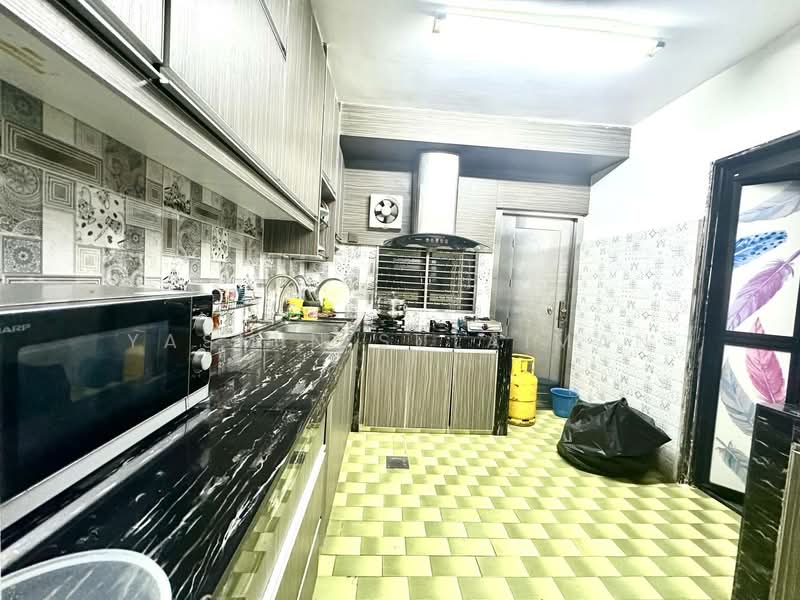 Terraced House for Sale in Taman Sri Rawang (Rawang) - Yasmin Sulaiman - Kitchen - PropertyGuru.com.my