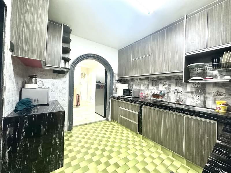 Terraced House for Sale in Taman Sri Rawang (Rawang) - Yasmin Sulaiman - Kitchen - PropertyGuru.com.my