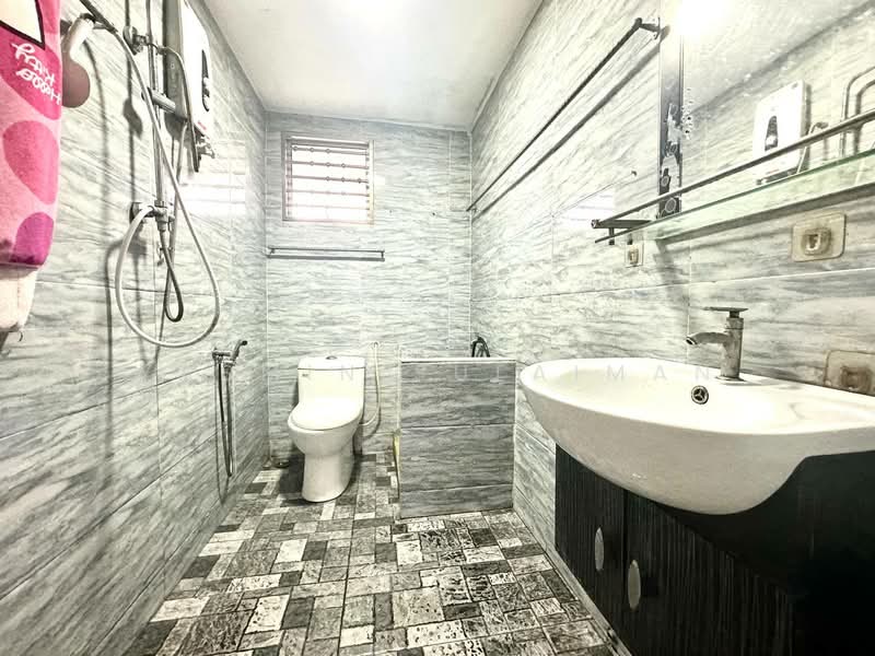 Terraced House for Sale in Taman Sri Rawang (Rawang) - Yasmin Sulaiman - Bathroom - PropertyGuru.com.my