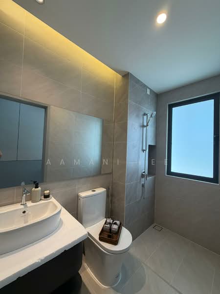 Servis Apartment untuk Dijual di One 49 Residence - Aamani Lee - Bathroom - PropertyGuru.com.my