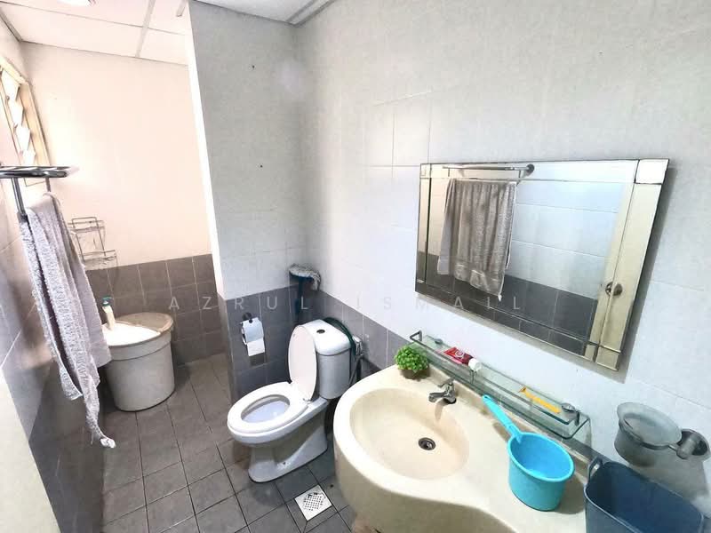 Condominium for Sale at Platinum Lake PV 12 - Azrul Ismail - Bathroom - PropertyGuru.com.my