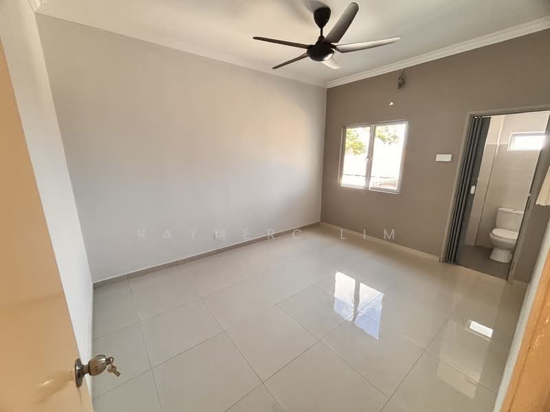 2-storey Terraced House for Sale in Rawang Perdana 2 (Rawang) - Raymerc Lim - Bedroom - PropertyGuru.com.my