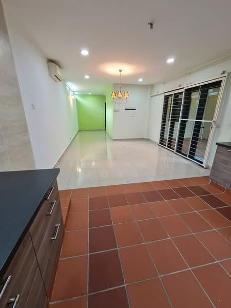 Rumah Teres 2 Tingkat untuk Dijual di Alam Damai (Cheras) - Stephanie Yong - Living Room - PropertyGuru.com.my