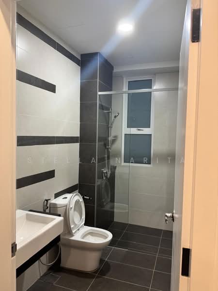 Kondominium untuk Disewa di D'Suites Akasia Horizon @ Horizon Hills - Stella Narita - Bathroom - PropertyGuru.com.my