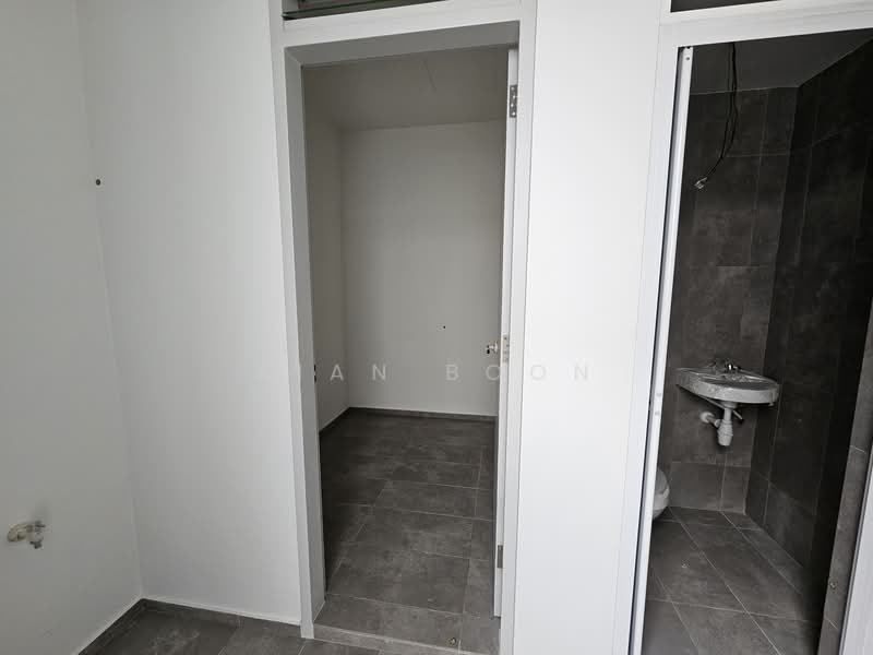 3-storey Terraced House for Sale in Taman Bukit Serdang (Seri Kembangan) - Kian Boon - PropertyGuru.com.my