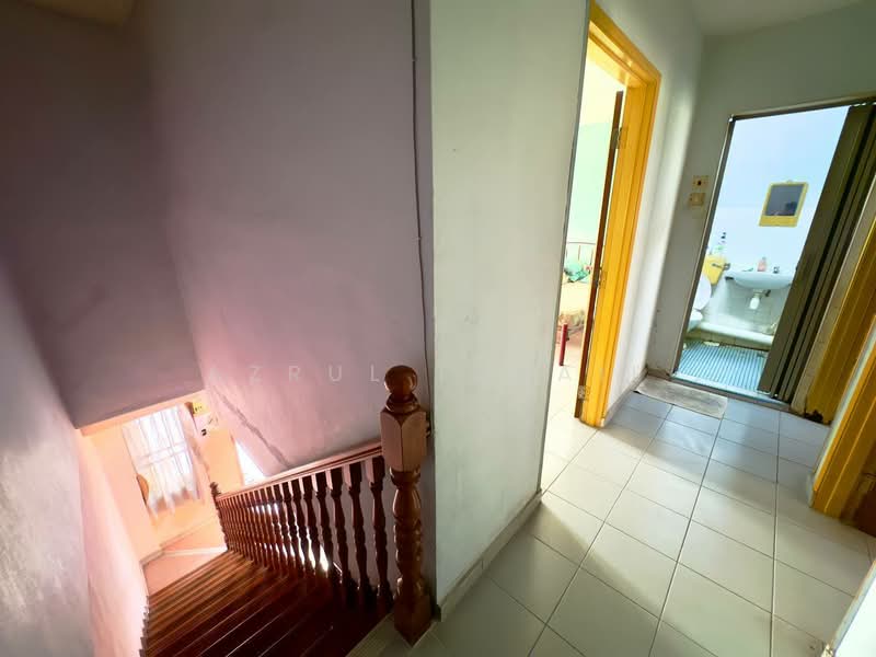 2-storey Terraced House for Sale in Bandar Baru Ampang (Ampang) - Azrul Ismail - Corridor - PropertyGuru.com.my