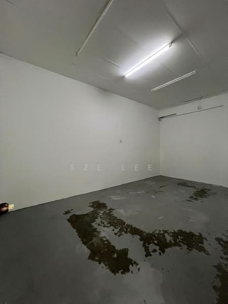 Shop for Rent in Taman Mutiara Mas (Skudai) - Sze Lee - Interior - PropertyGuru.com.my