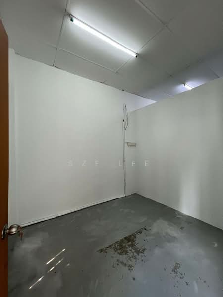 Shop for Rent in Taman Mutiara Mas (Skudai) - Sze Lee - Interior - PropertyGuru.com.my