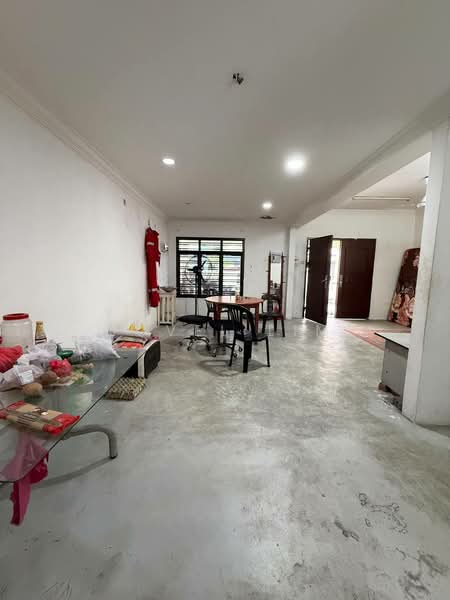 Rumah Teres 2 Tingkat untuk Dijual di Taman Megah Ria (Masai) - Jovel Lim - Living Room - PropertyGuru.com.my