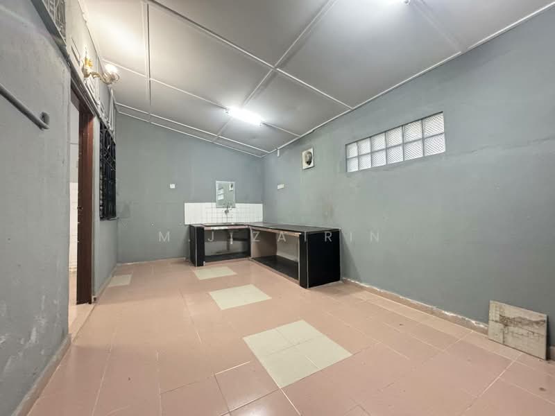 2-storey Terraced House for Sale in Taman Melawati (Ulu Kelang) - M.J Zairin - Kitchen - PropertyGuru.com.my