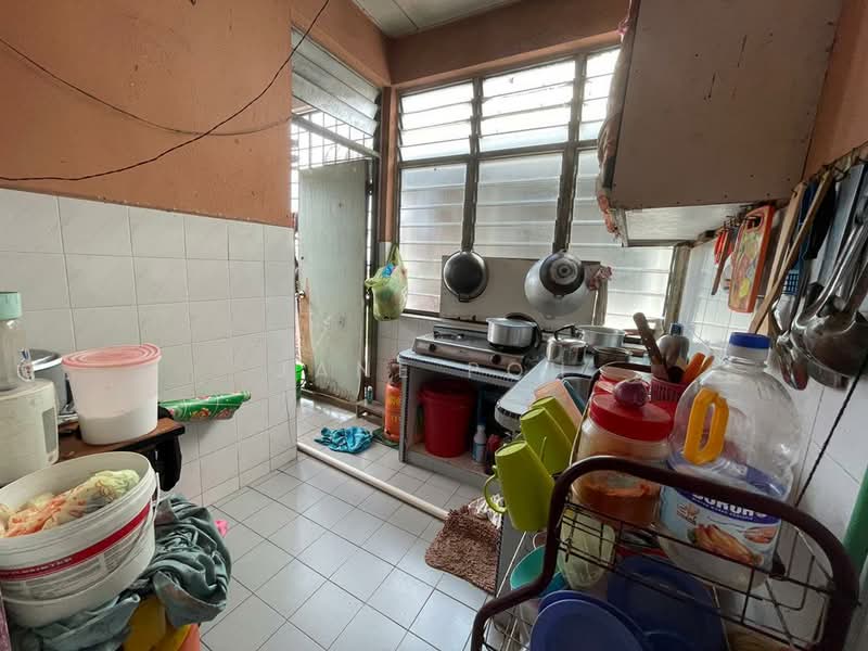 Rumah Flat untuk Dijual di Rumah Pangsa Jalan Terubok - Jane Poh - Kitchen - PropertyGuru.com.my
