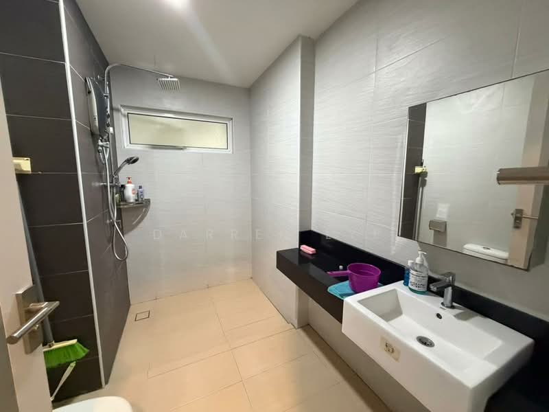 Condominium for Rent at Berjaya Condominium - Darren Lye - Bathroom - PropertyGuru.com.my