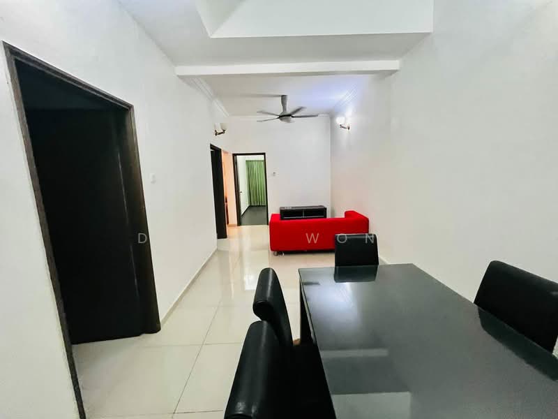 1-storey Terraced House for Sale in Taman Ehsan (Kepong) - Denise Wong - Living Room - PropertyGuru.com.my