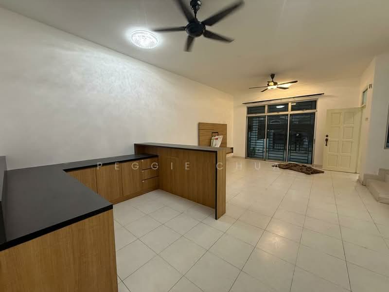 2-storey Terraced House for Rent in Taman Bestari Indah (Ulu Tiram) - Peggie Chua - Living Room - PropertyGuru.com.my